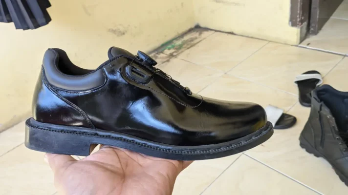 Pabrik sepatu PDH TNI Bandung